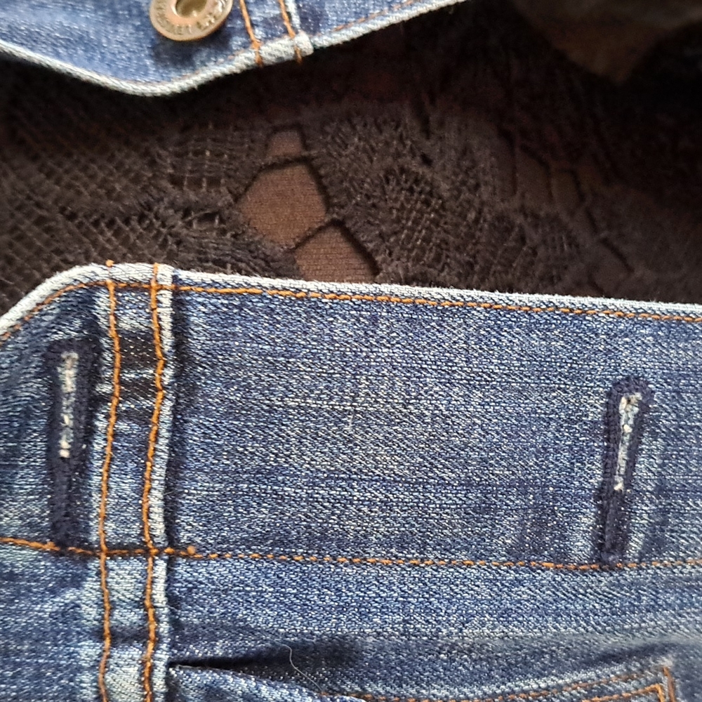 Levi's - Picture 3 of 16